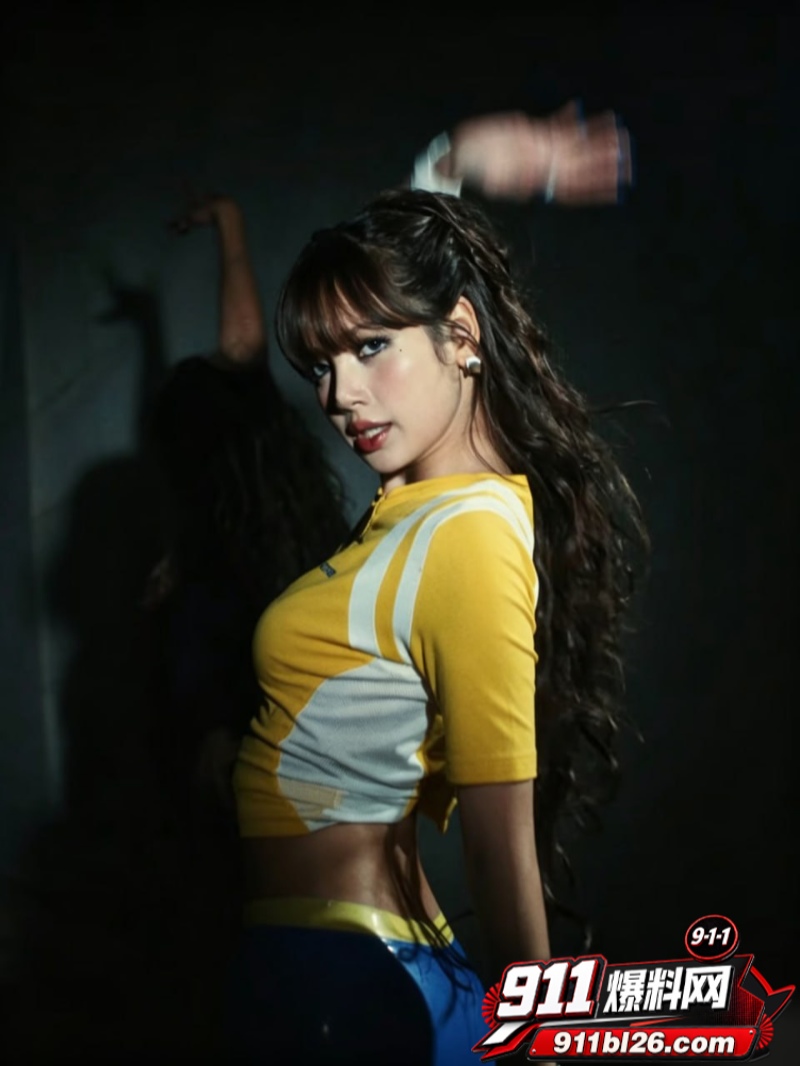 BLACKPINK的LISA再次打破壁垒 8