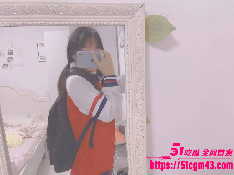学生妹拉老师跑天台野战做爱02