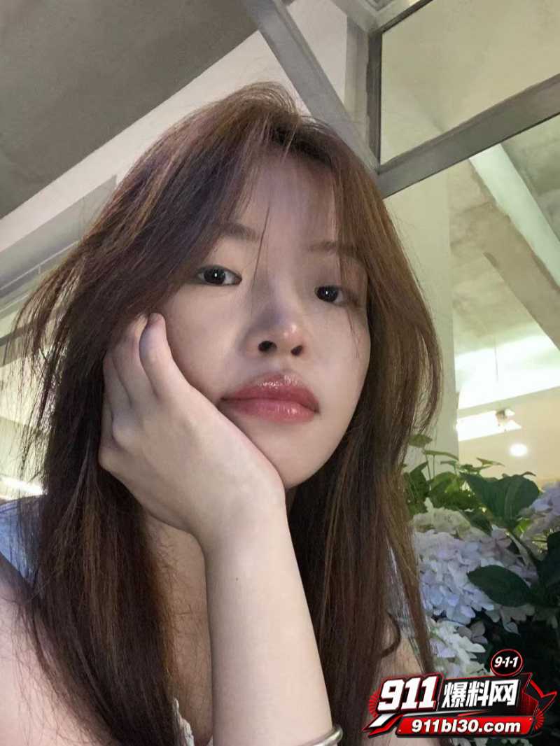 李婕莹1