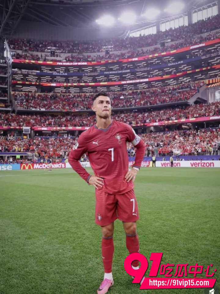 C罗泪别世界杯16 C罗泪别世界杯16
