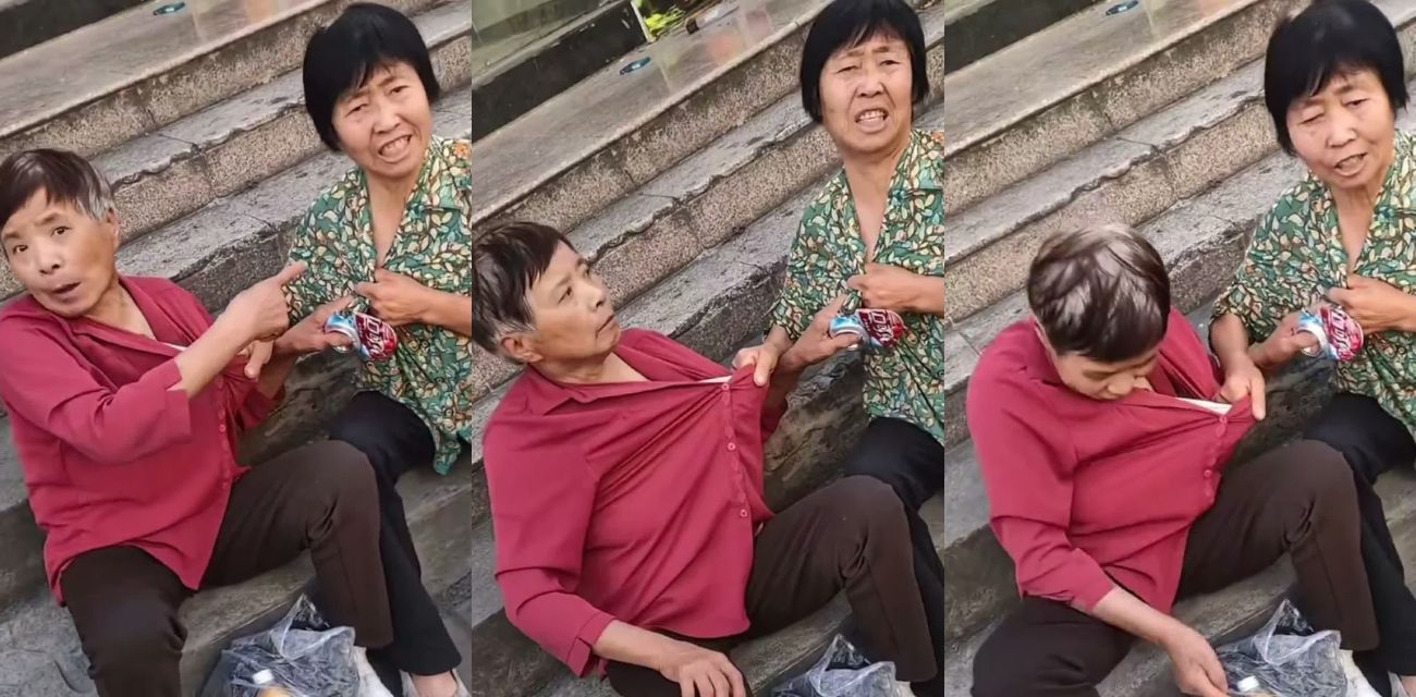 中国大妈街头为塑料瓶互撕！红衣老太被拽衣领疯狂争抢 可乐罐都成道具 - 社会奇闻